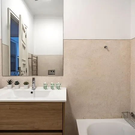 Akicity Ourique Orange * Lisboa