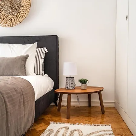 Akicity Ourique Orange Lisboa